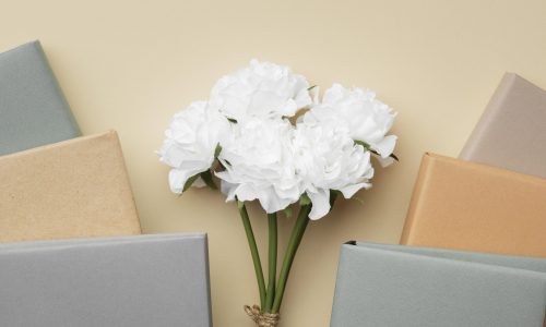 arrangement-with-books-white-flowers