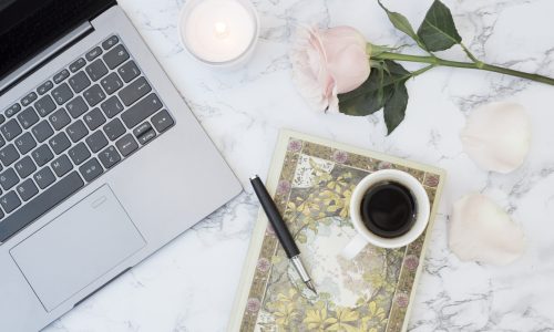 marble-desk-with-objects