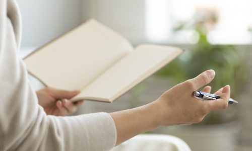 woman-asking-questions-interview